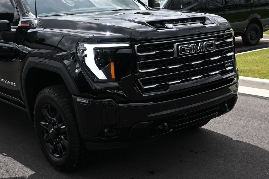 Used 2026 GMC Sierra 2500 AT4 w/ AT4 Premium Plus Package AWD/4WD image 30