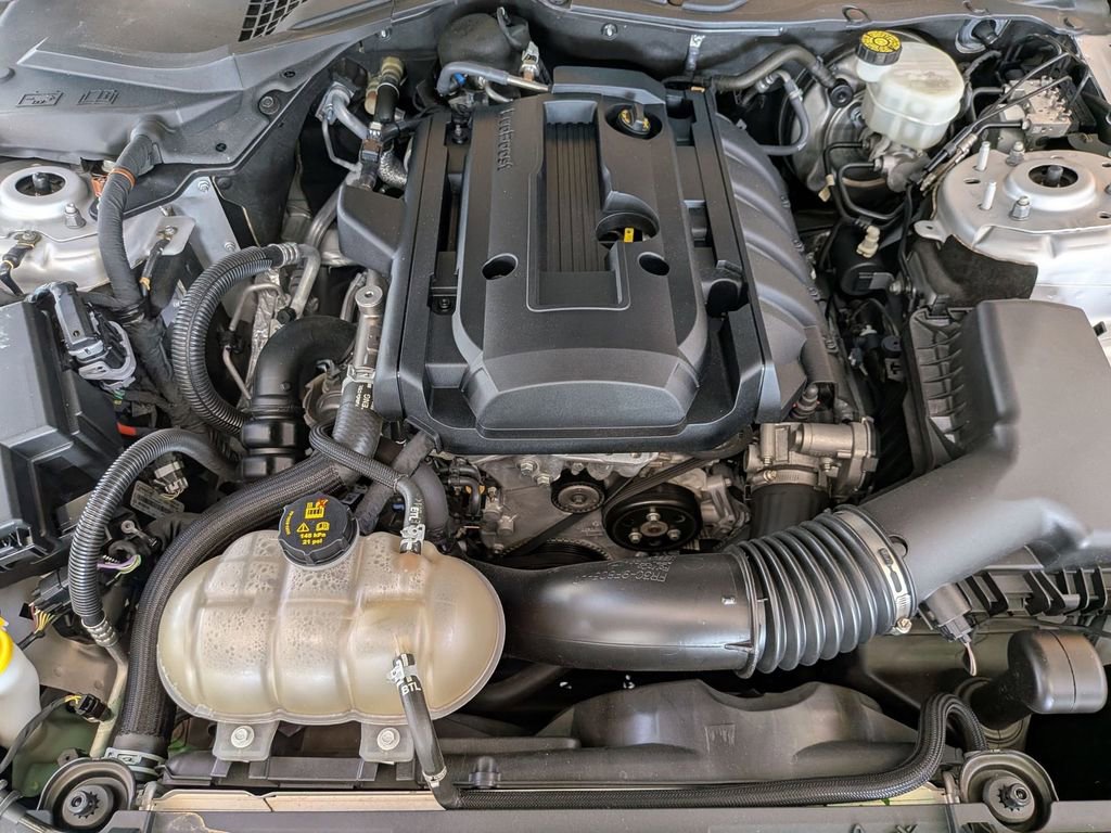 Used 2019 Ford Mustang Coupe RWD image 30