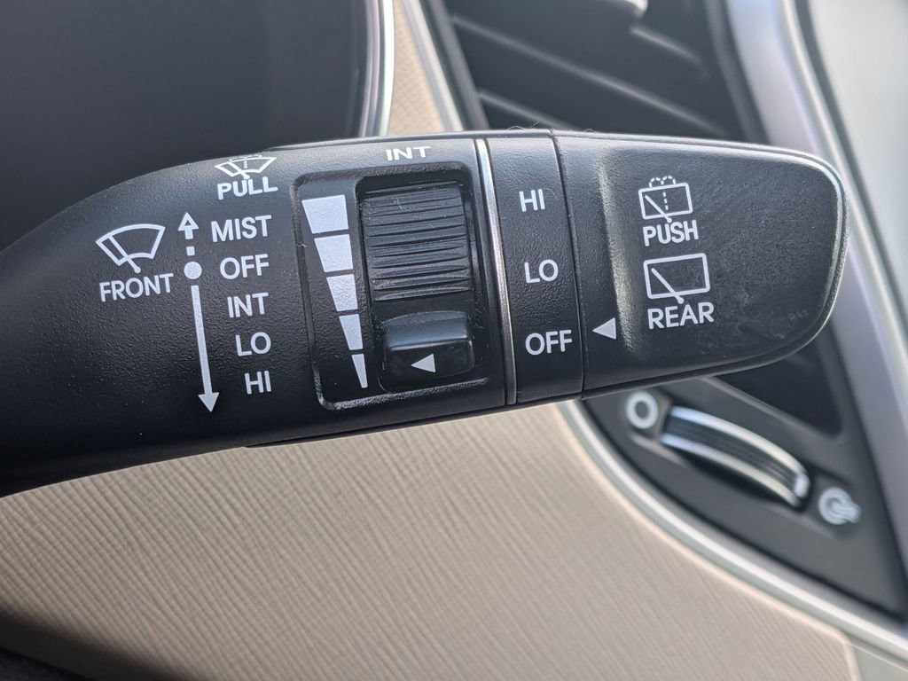 Used 2017 Hyundai Santa Fe Limited w/ Cargo Package image 20