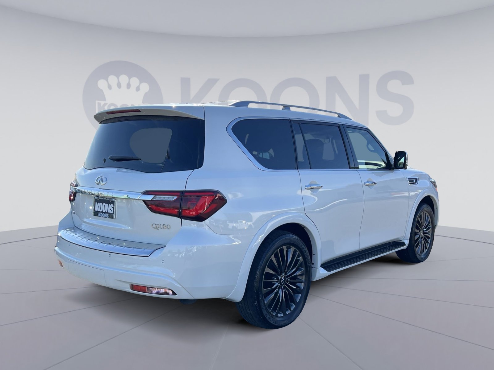 Used 2024 INFINITI QX80 Sensory w/ Cargo Package image 16