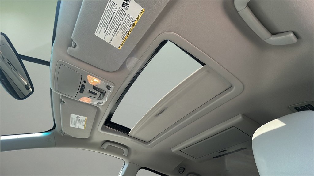 Used 2012 Toyota Sienna XLE w/ Entertainment Pkg image 17