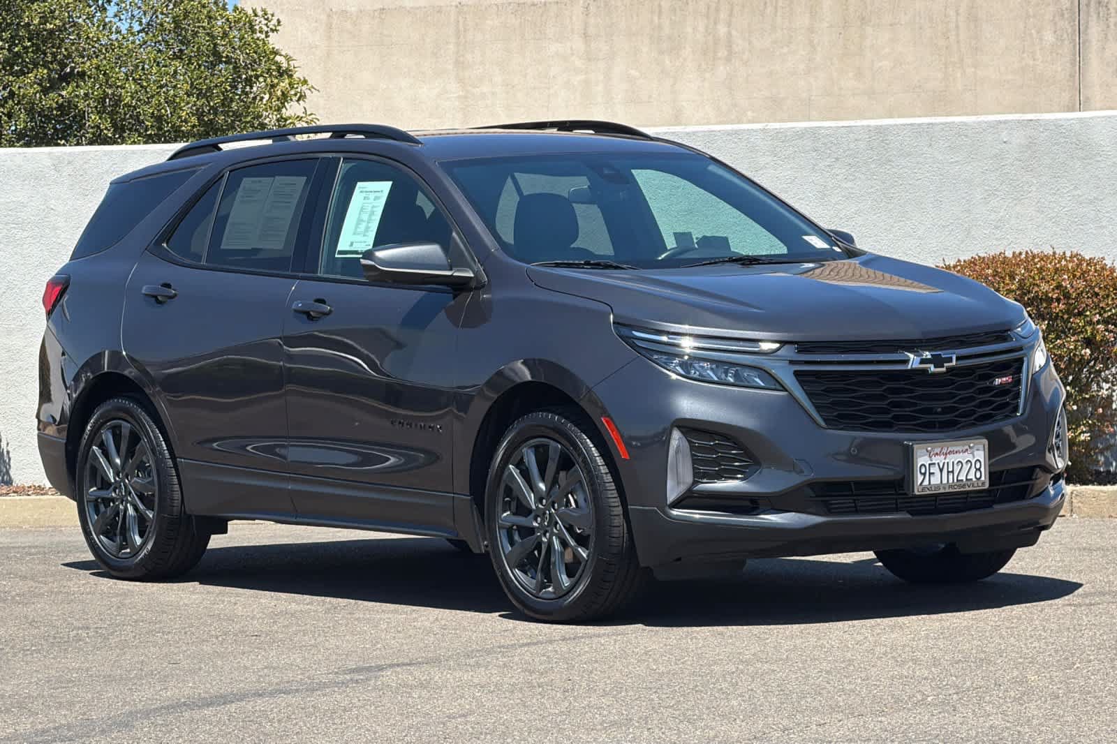 Used 2022 Chevrolet Equinox RS w/ Infotainment Package FWD image 5