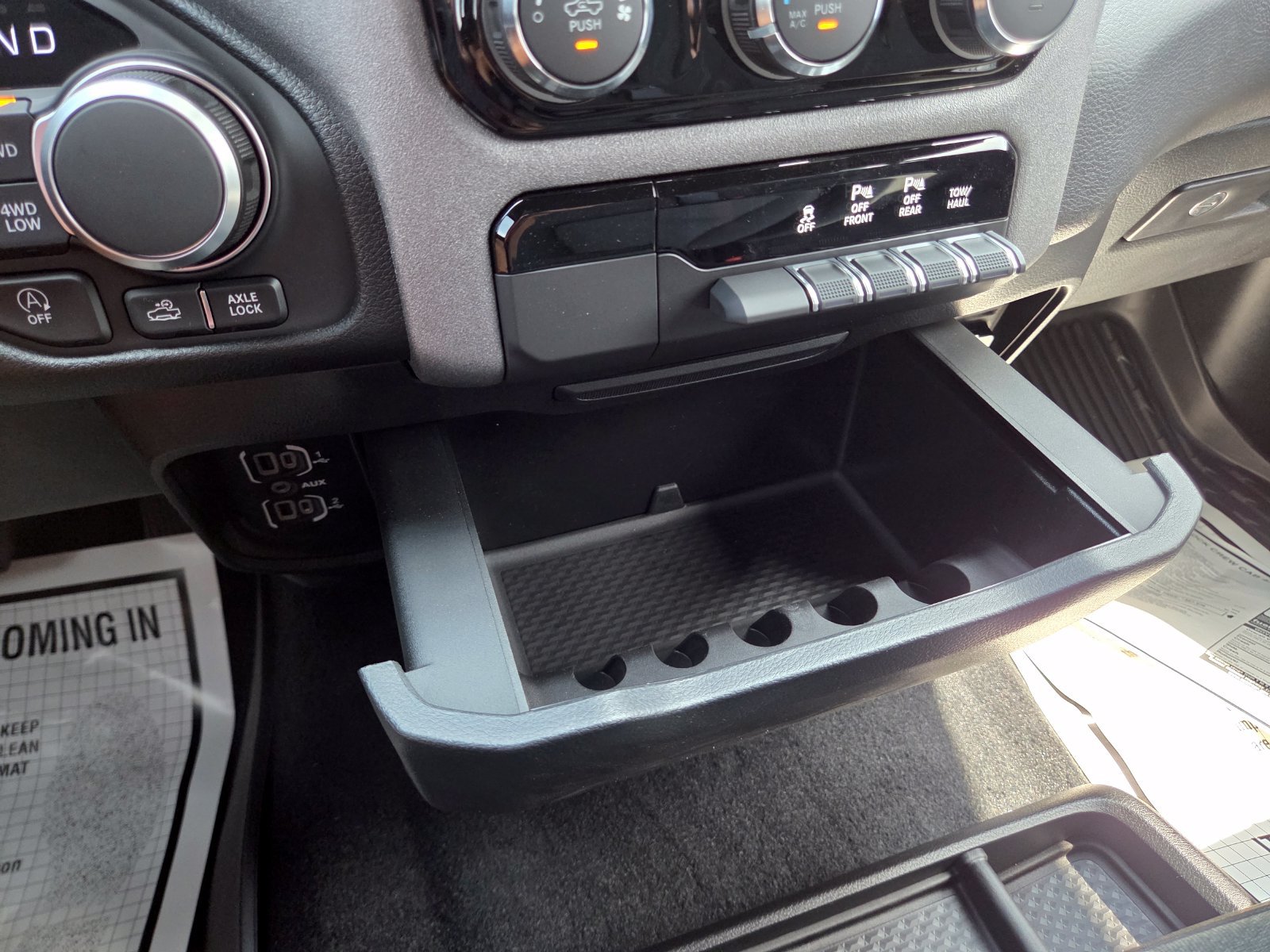 New 2026 RAM 1500 Warlock AWD/4WD image 34