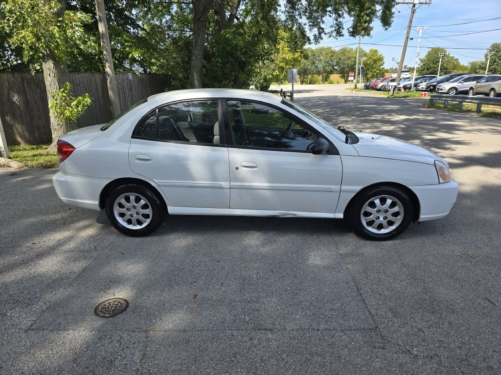 Used 2005 Kia Rio Sedan image 2