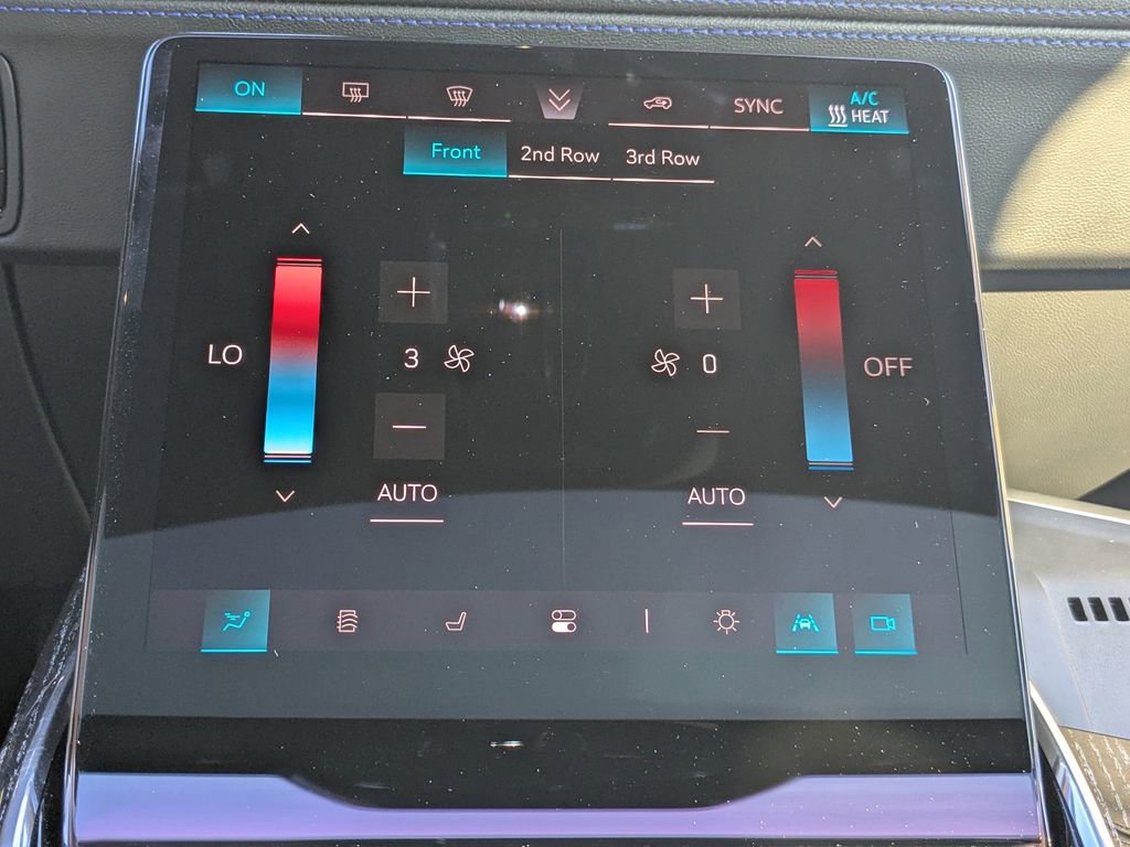 New 2025 Cadillac Escalade IQ Luxury 1 w/ Smart Trailering package image 27