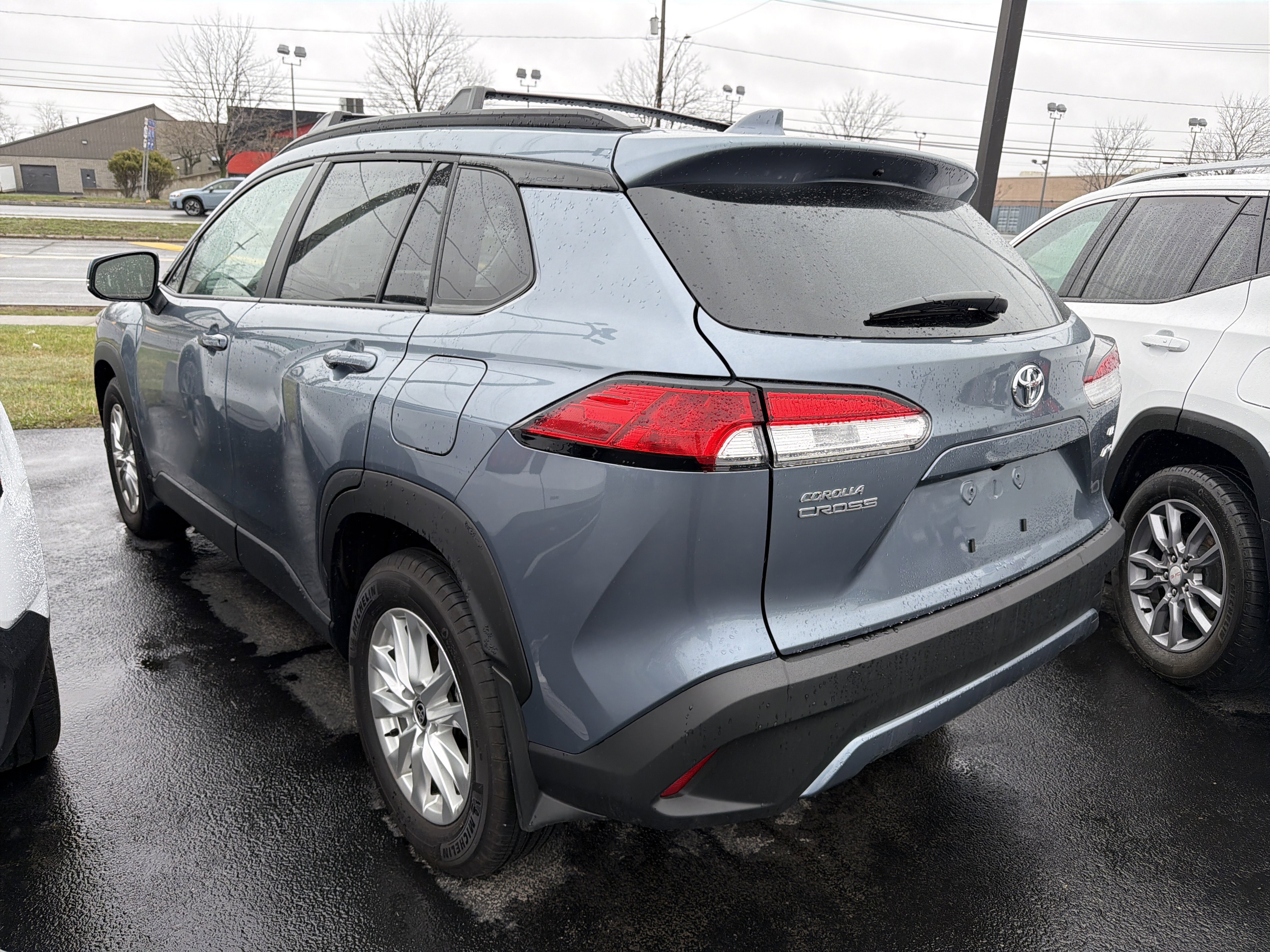 Used 2024 Toyota Corolla Cross LE image 30