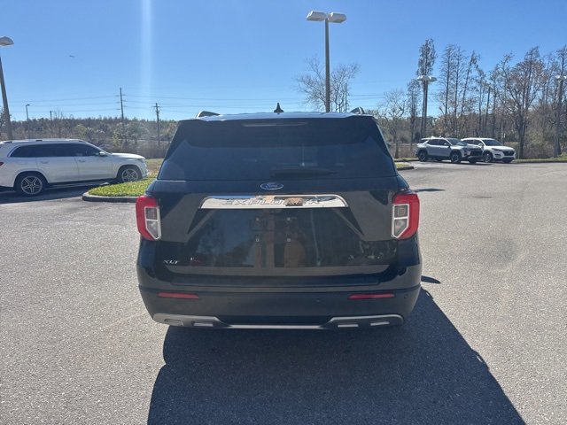 Certified 2022 Ford Explorer XLT w/ Equipment Group 202A image 4