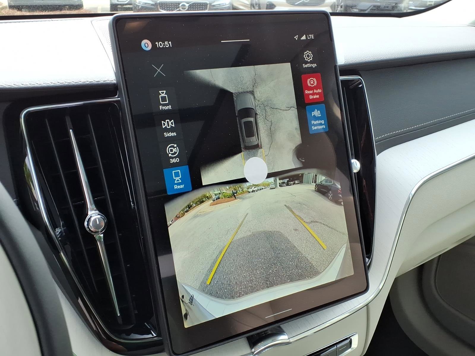 New 2026 Volvo XC60 B5 Ultra w/ Protection Package Premier image 17