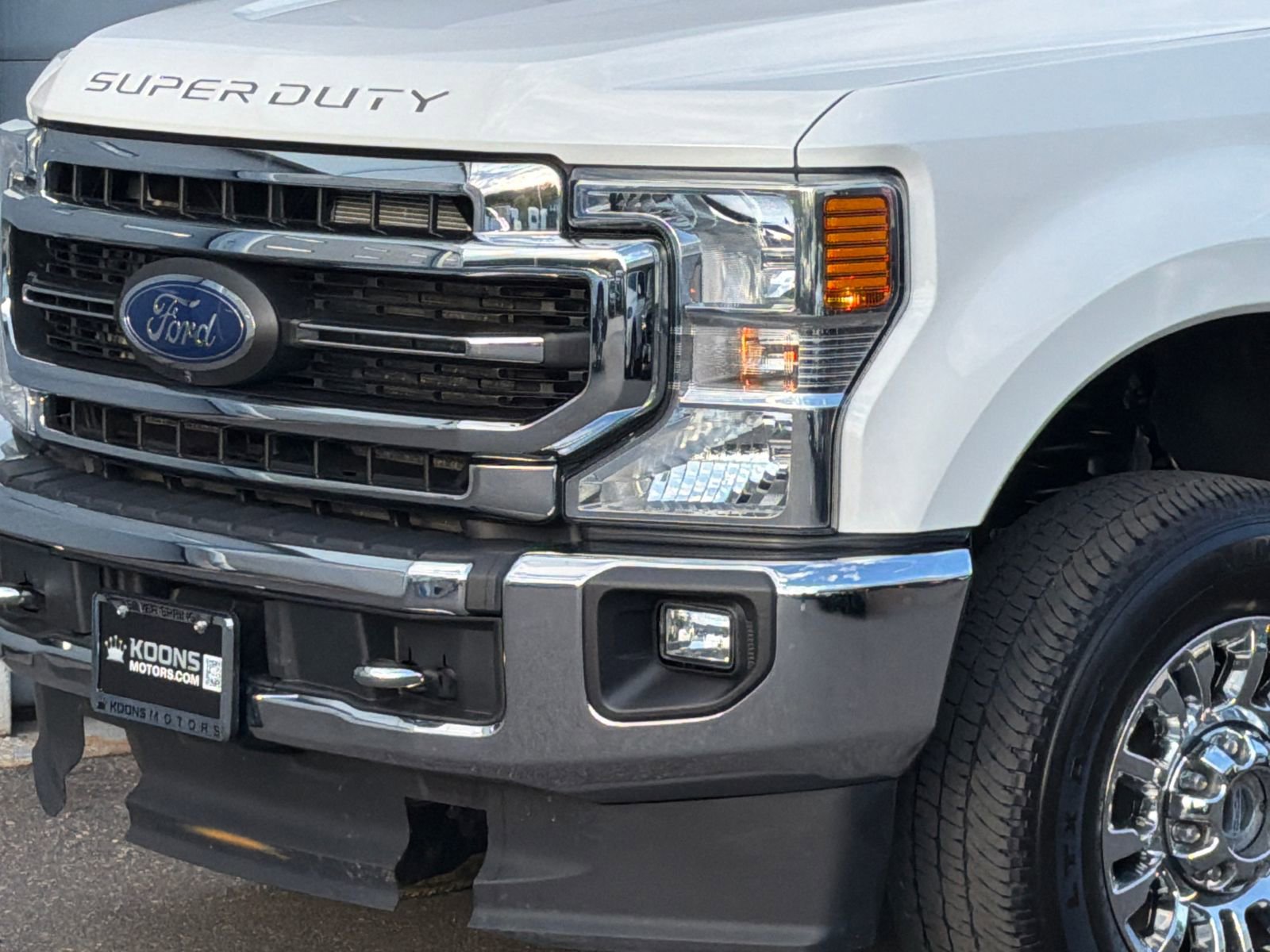 Used 2022 Ford F350 Lariat w/ Lariat Ultimate Package AWD/4WD image 2