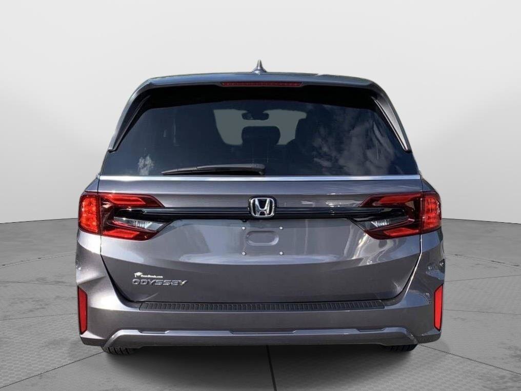 Certified 2026 Honda Odyssey EX-L image 4
