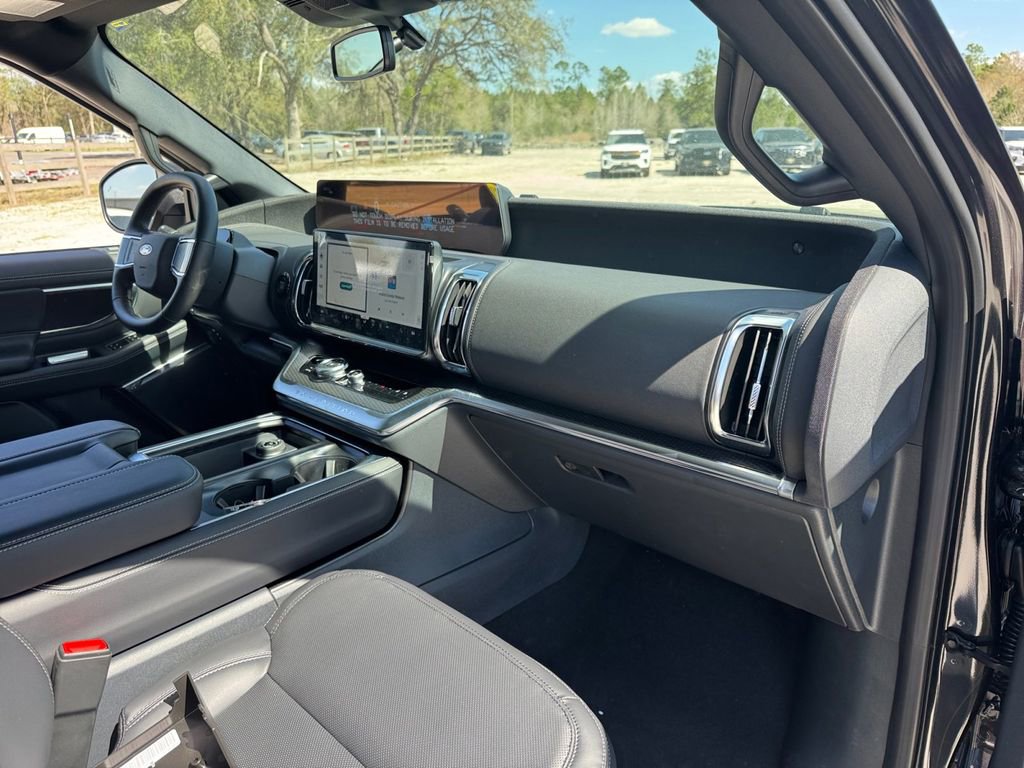 New 2026 Ford Expedition Max Platinum w/ Stealth Appearance Package AWD/4WD image 19