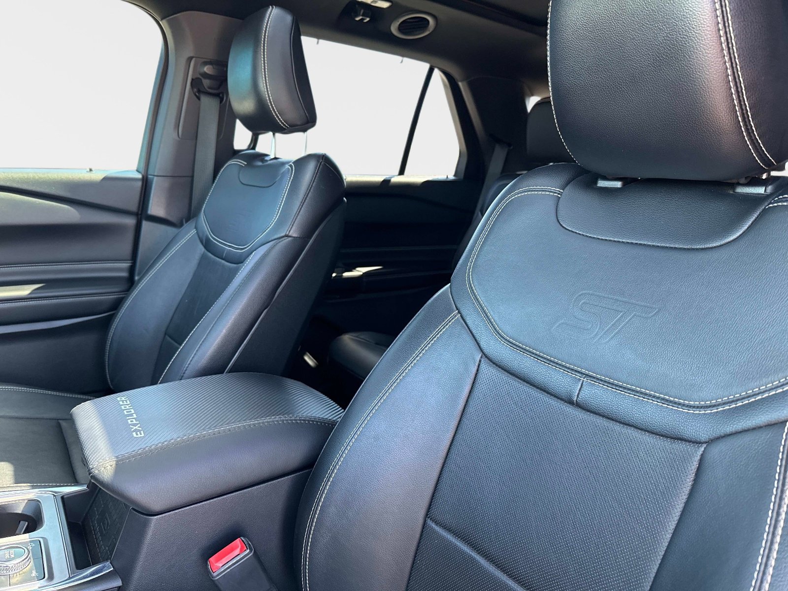 Used 2020 Ford Explorer ST w/ ST High-Performance Pack AWD/4WD image 22