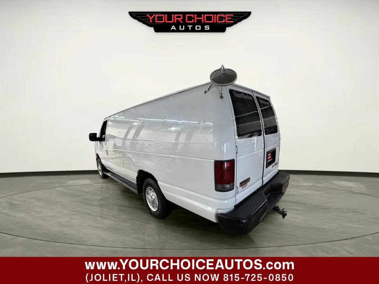 Used 2010 Ford E-350 and Econoline 350 Extended Super Duty RWD image 3