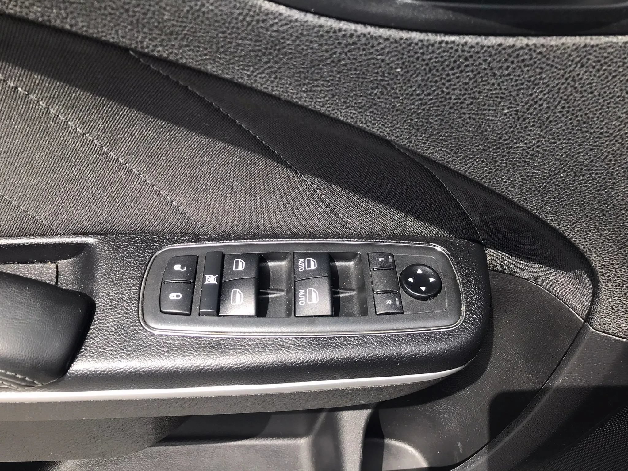 Used 2019 Dodge Charger SXT AWD/4WD image 12