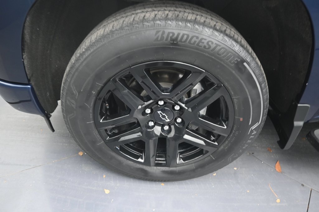 Used 2023 Chevrolet Silverado 1500 RST w/ LPO, Dark Essentials Package RWD image 9