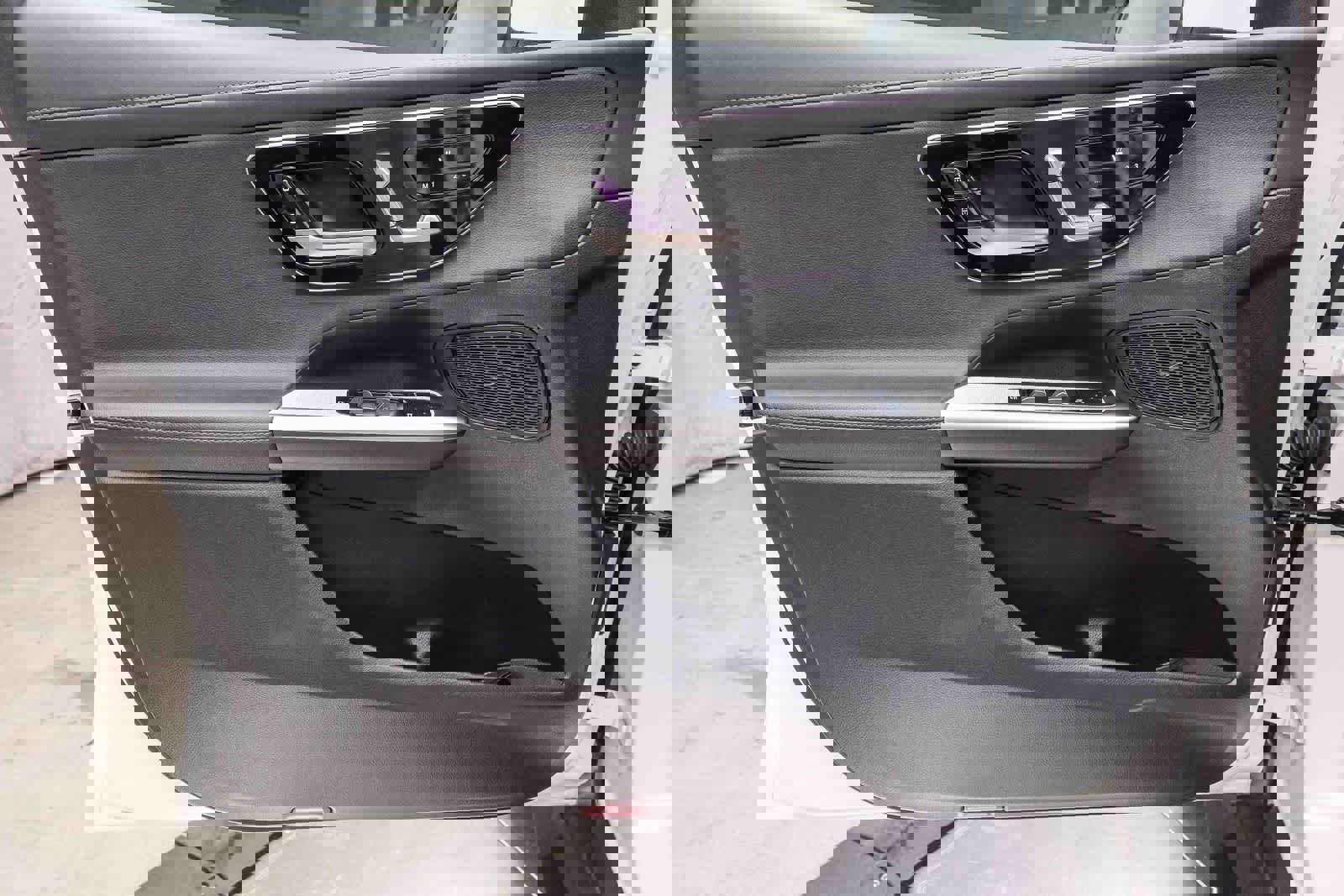 Certified 2025 Mercedes-Benz GLC 350e 4MATIC image 26