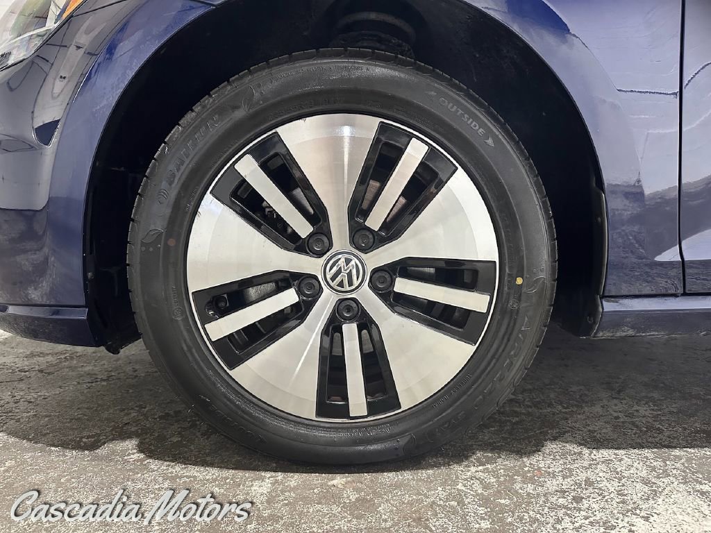 Used 2019 Volkswagen e-Golf SE w/ Driver Assistance Package image 27