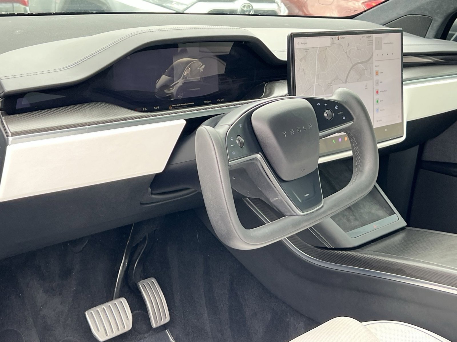 Used 2023 Tesla Model X Plaid image 13