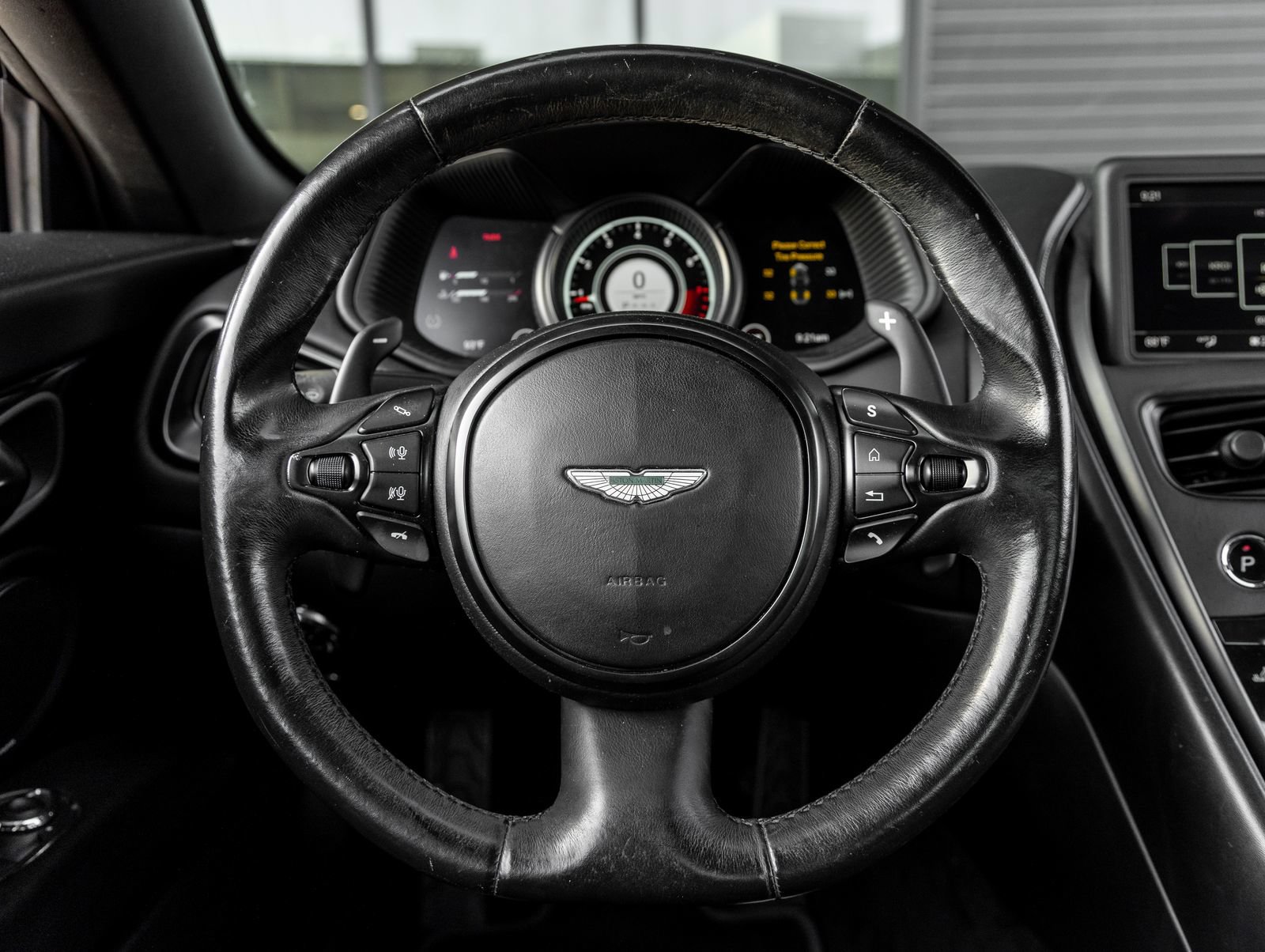 Used 2019 Aston Martin DB11 Volante RWD image 26