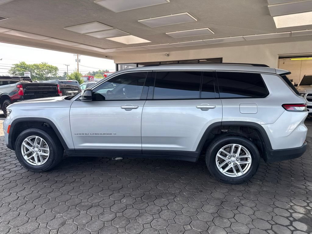 Used 2021 Jeep Grand Cherokee L Laredo w/ Luxury Tech Group I AWD/4WD image 9