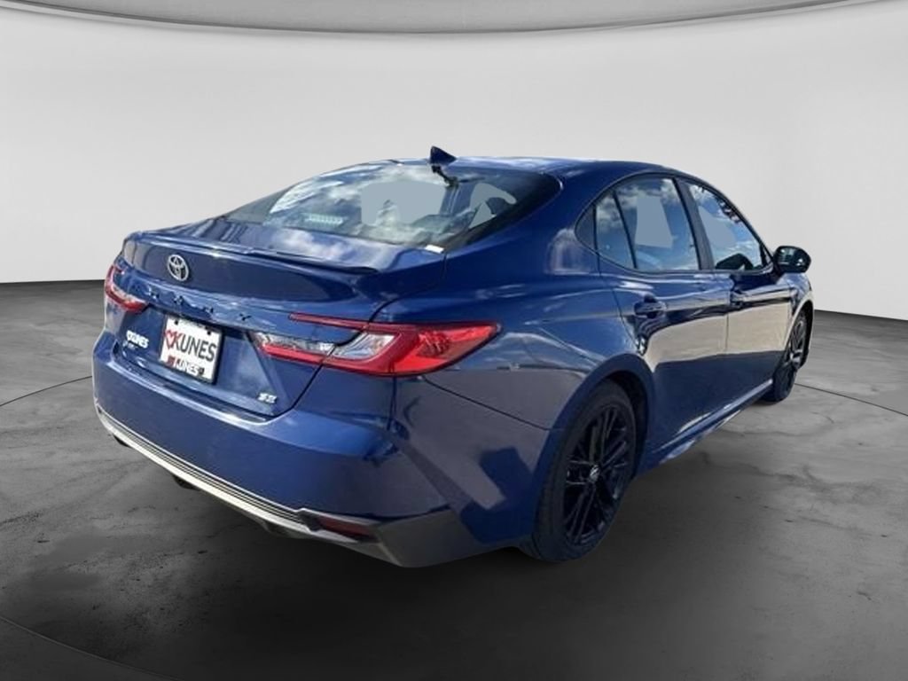 Used 2025 Toyota Camry SE FWD image 14
