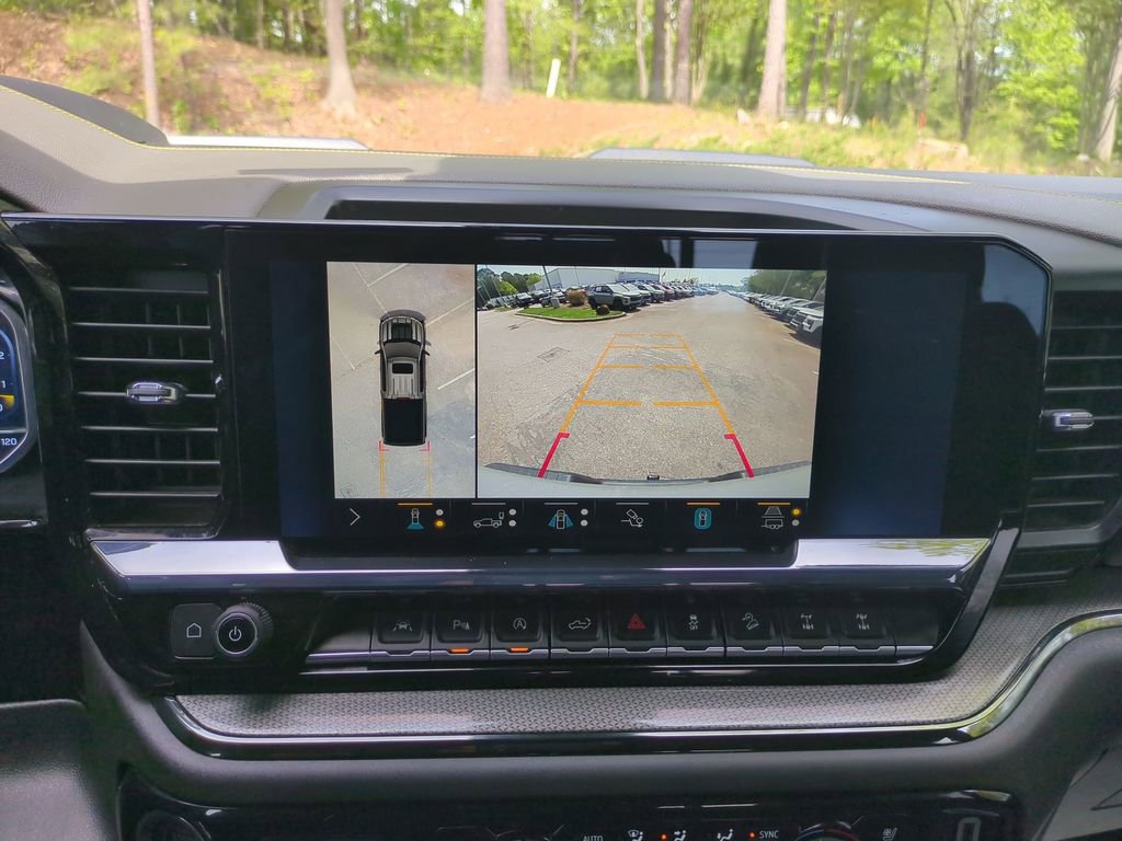 Used 2022 Chevrolet Silverado 1500 ZR2 w/ Technology Package image 24