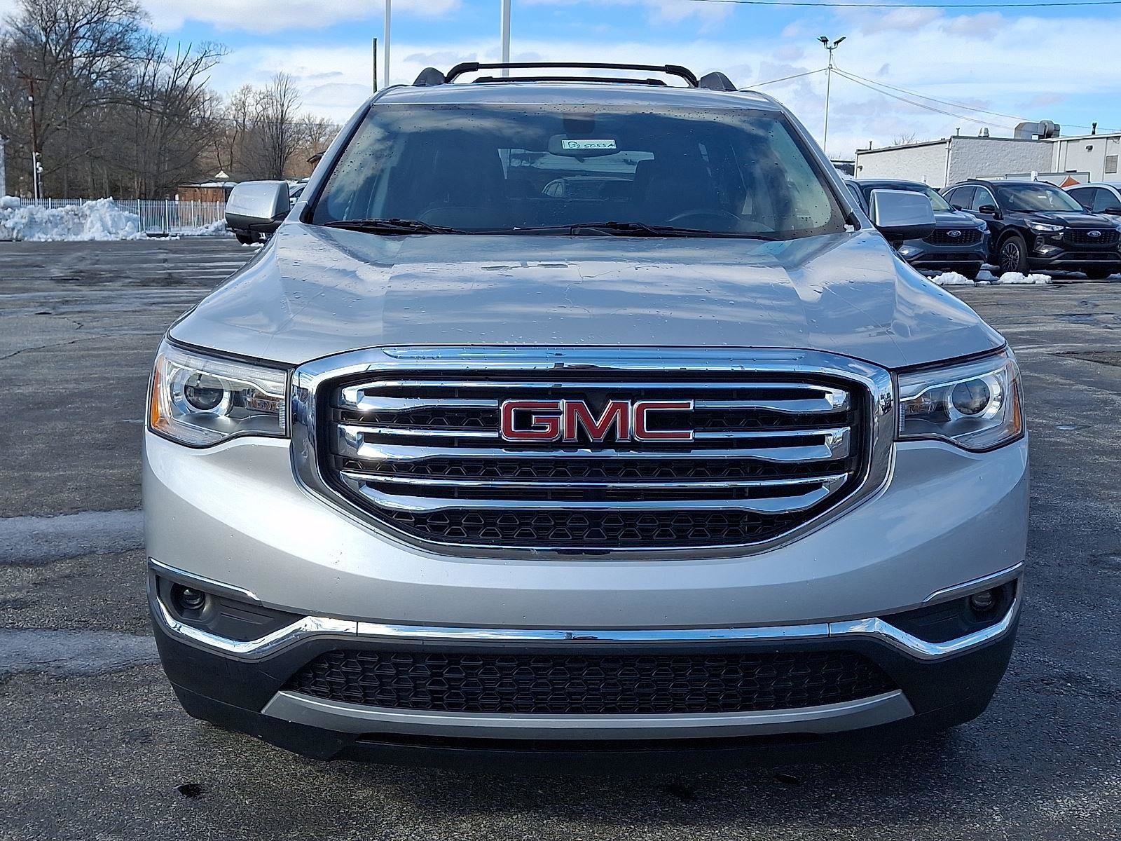 Used 2019 GMC Acadia SLT image 2