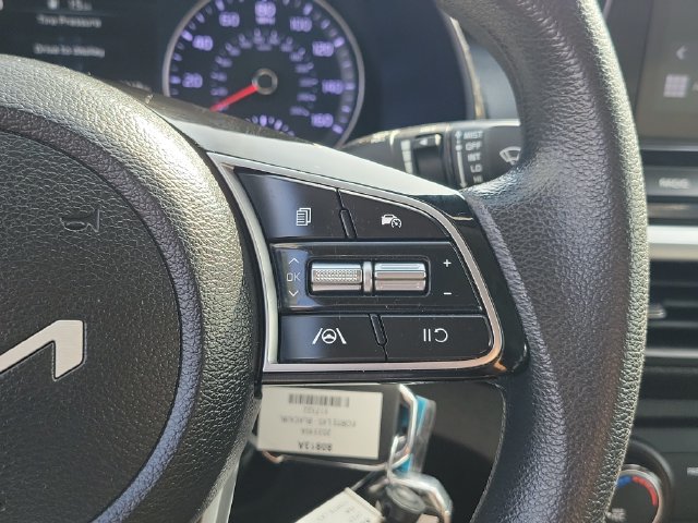Used 2023 Kia Forte LXS w/ LXS Technology Package FWD image 8