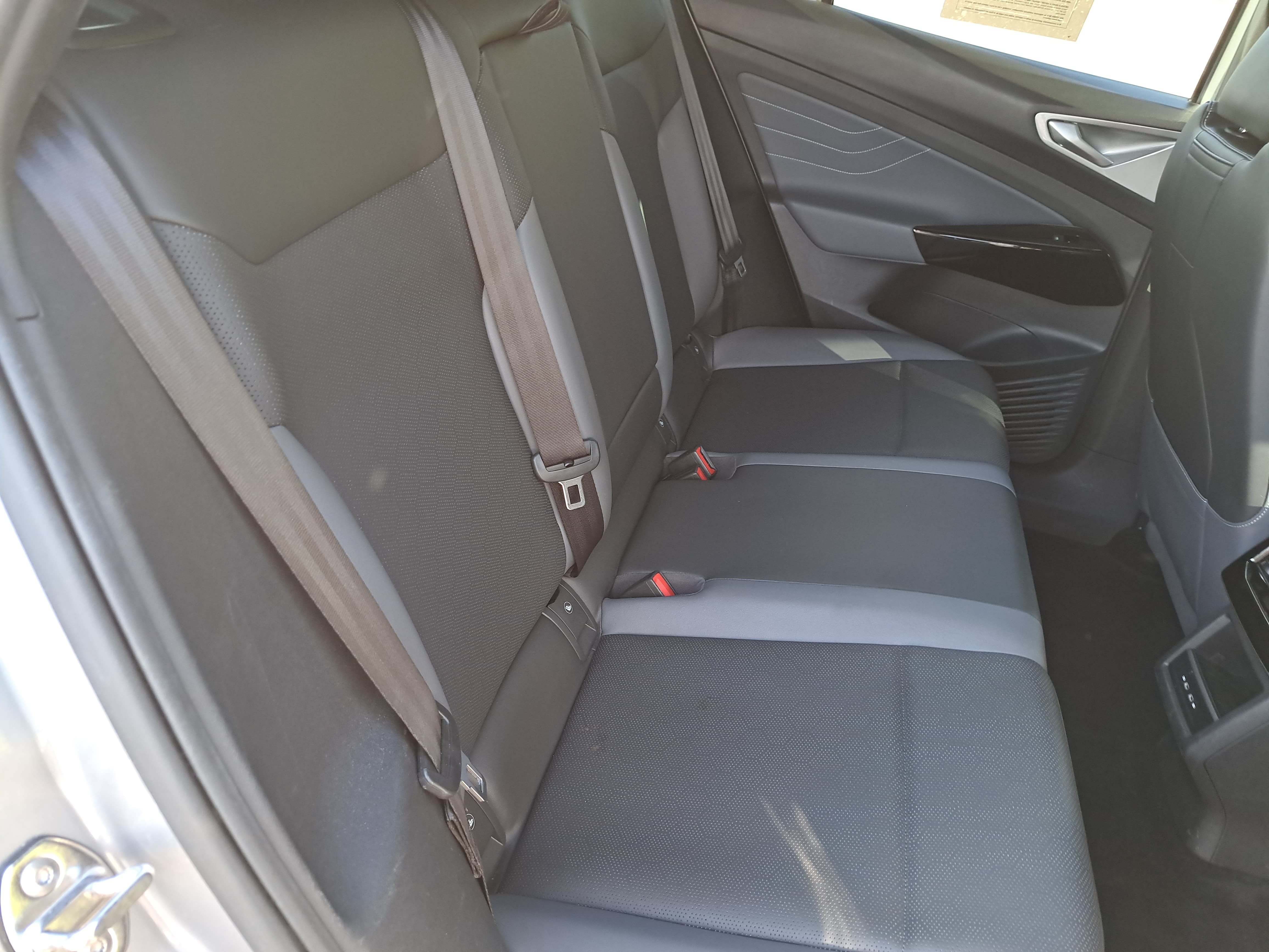 Used 2023 Volkswagen ID.4 Pro S RWD image 12