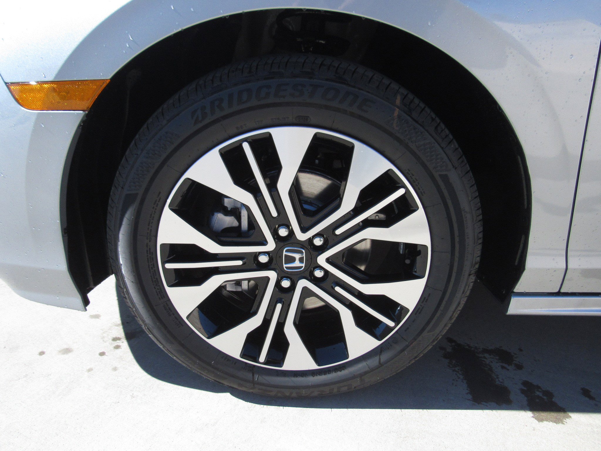 New 2026 Honda Odyssey Elite image 3
