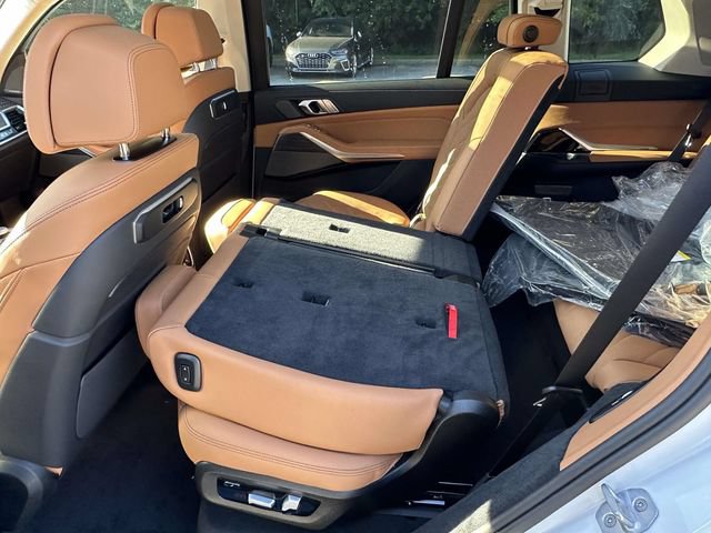 New 2027 BMW X7 xDrive40i AWD/4WD image 8