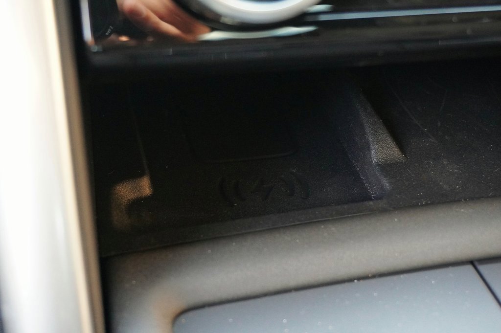 New 2025 Land Rover Discovery S image 28