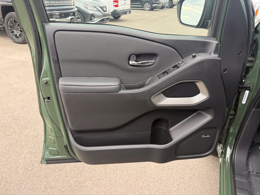 Used 2024 Nissan Frontier SV w/ SV Convenience Package RWD image 8