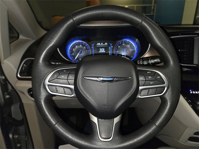 Used 2018 Chrysler Pacifica Touring Plus w/ Tire & Wheel Group image 14