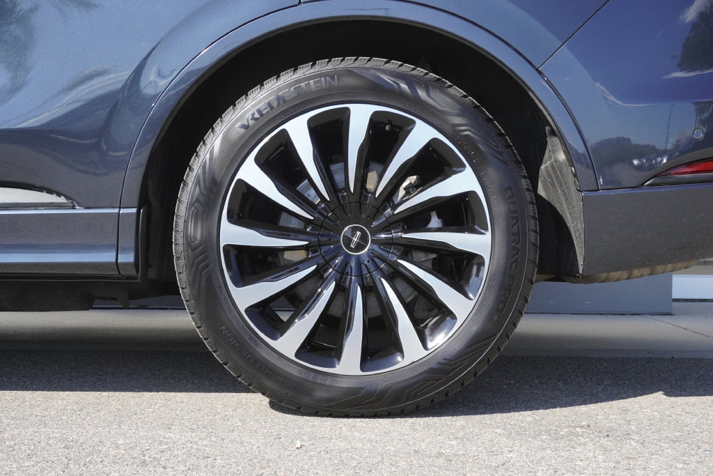 Used 2020 Lincoln Aviator Black Label Grand Touring w/ Class IV Trailer Tow Package AWD/4WD image 33