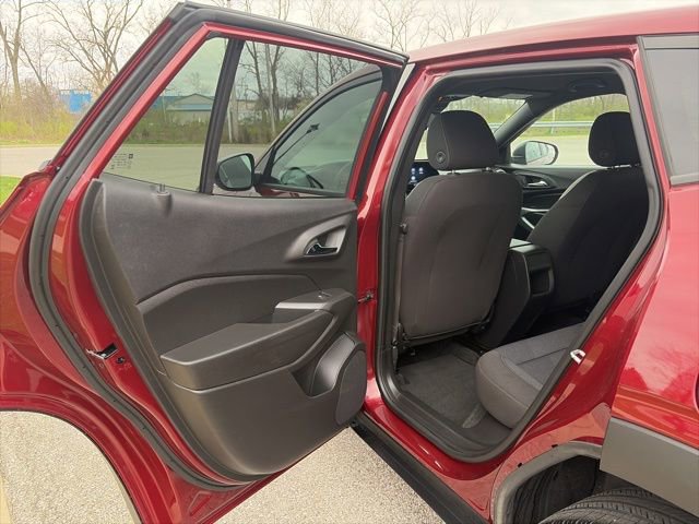 Used 2024 Chevrolet Trax RS w/ Driver Confidence Package image 15