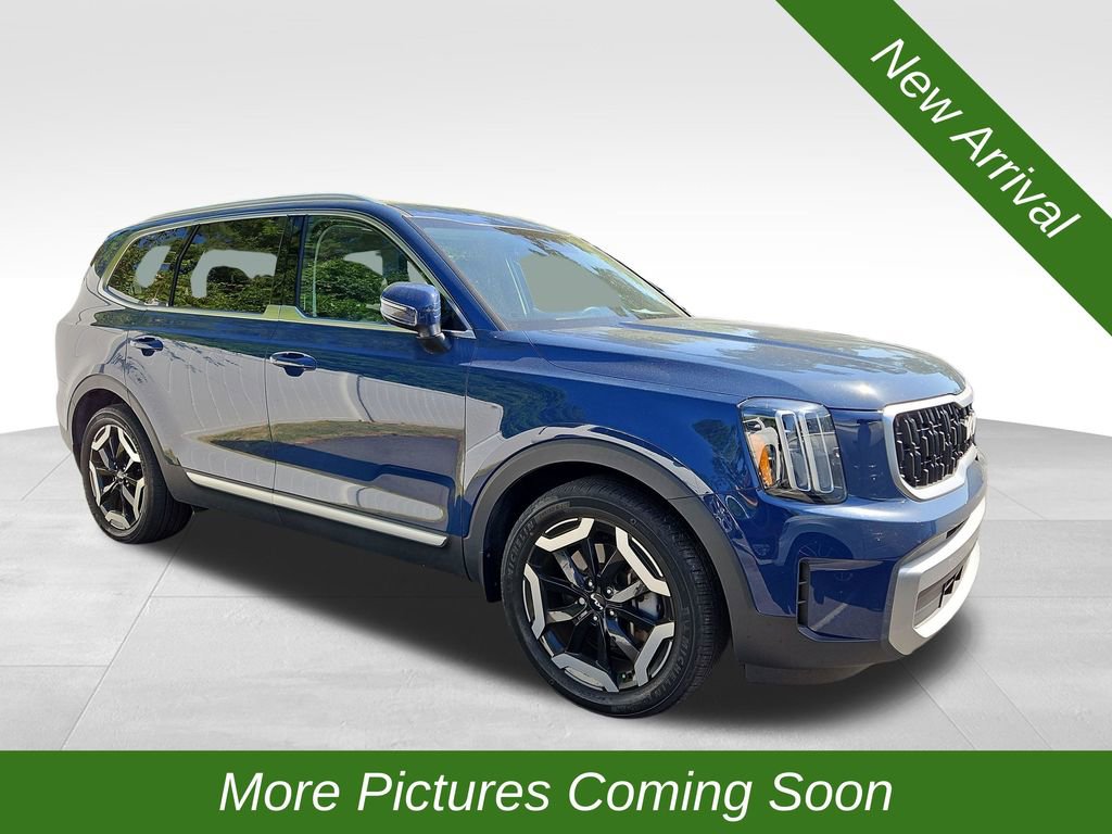 Used 2023 Kia Telluride EX image 1