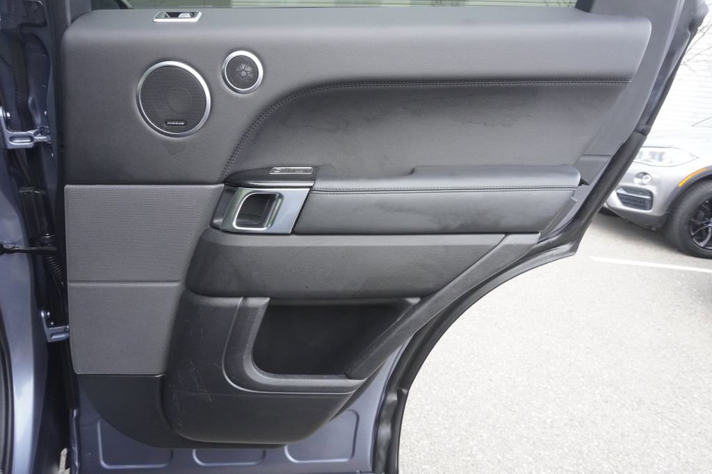 Used 2020 Land Rover Range Rover Sport HSE image 25