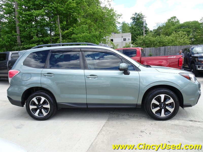 Used 2017 Subaru Forester 2.5i Premium w/ Popular Package #2A AWD/4WD image 5