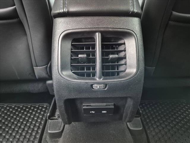Used 2020 Jeep Cherokee Latitude Plus w/ Cold Weather Group AWD/4WD image 16