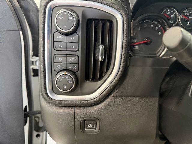 Used 2019 Chevrolet Silverado 1500 LT Trail Boss AWD/4WD image 10