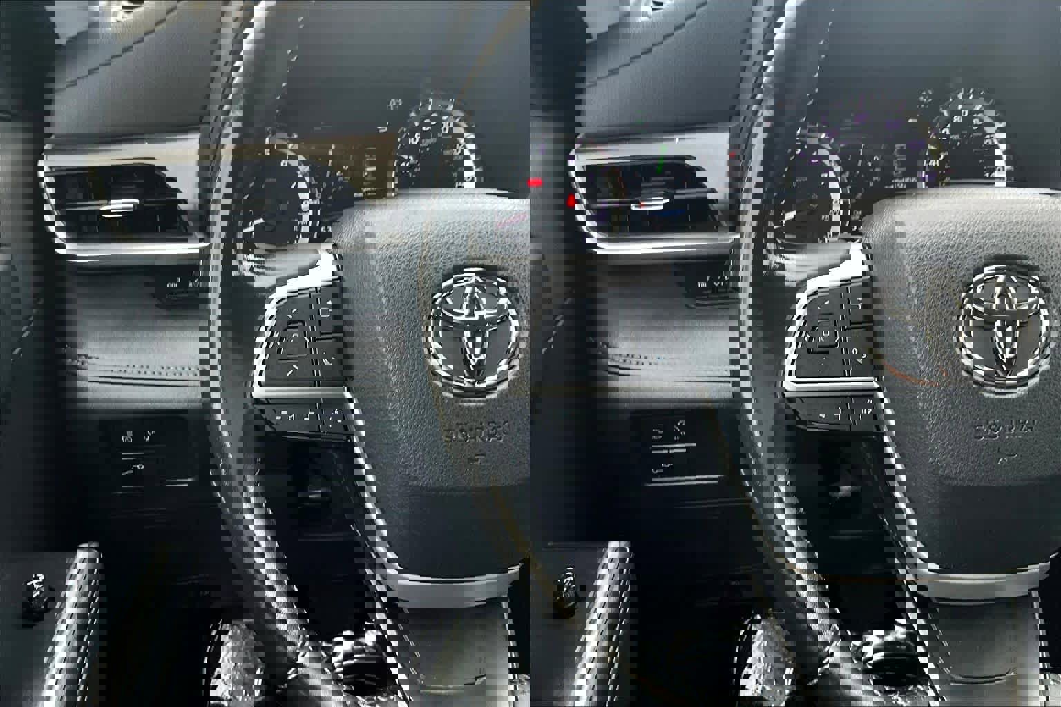 Used 2023 Toyota Highlander LE image 21