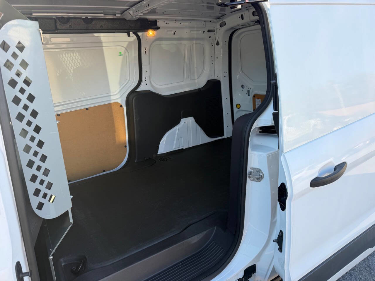 Used 2016 Ford Transit Connect XLT FWD image 20