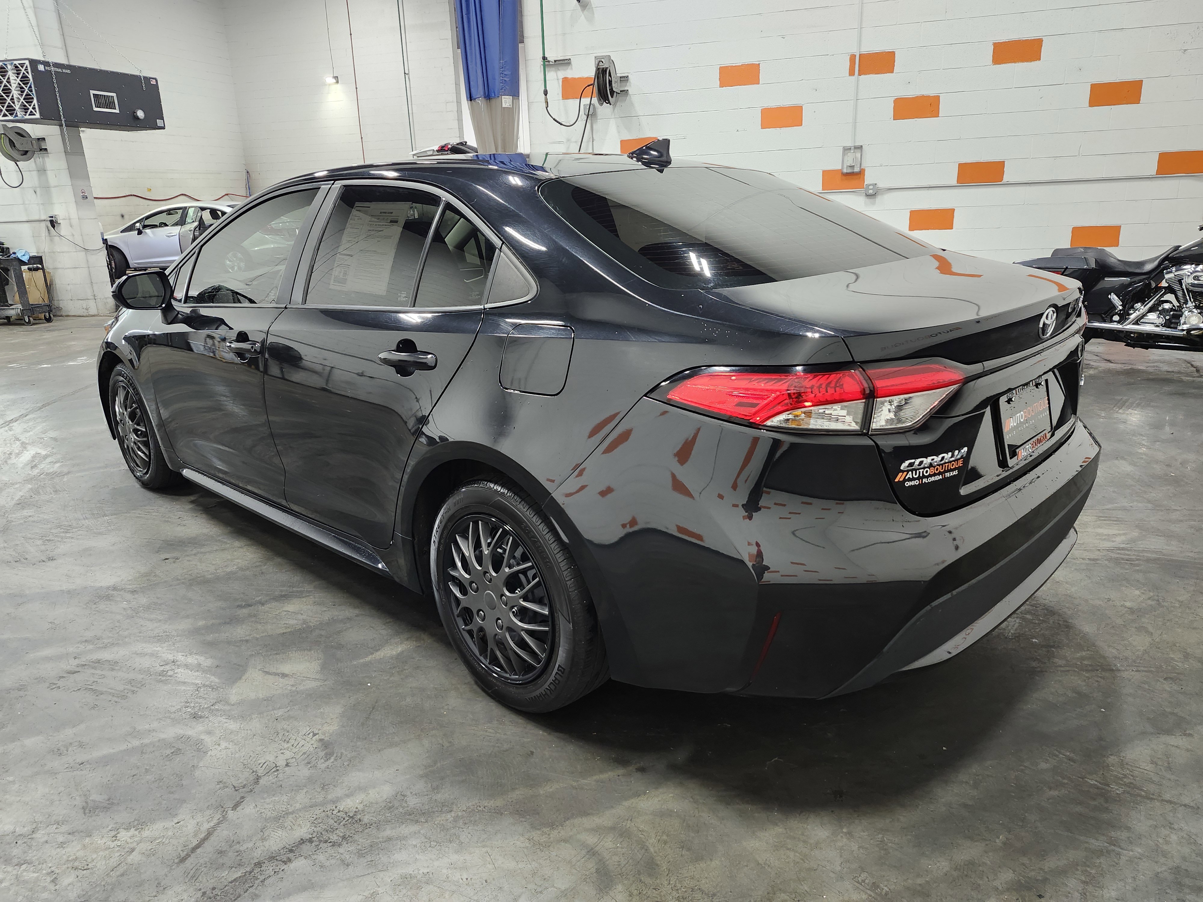 Used 2022 Toyota Corolla LE image 13