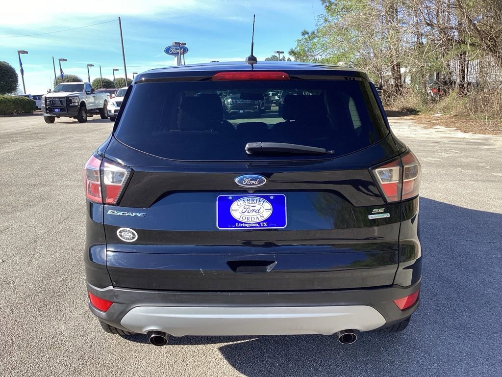Used 2017 Ford Escape SE image 8