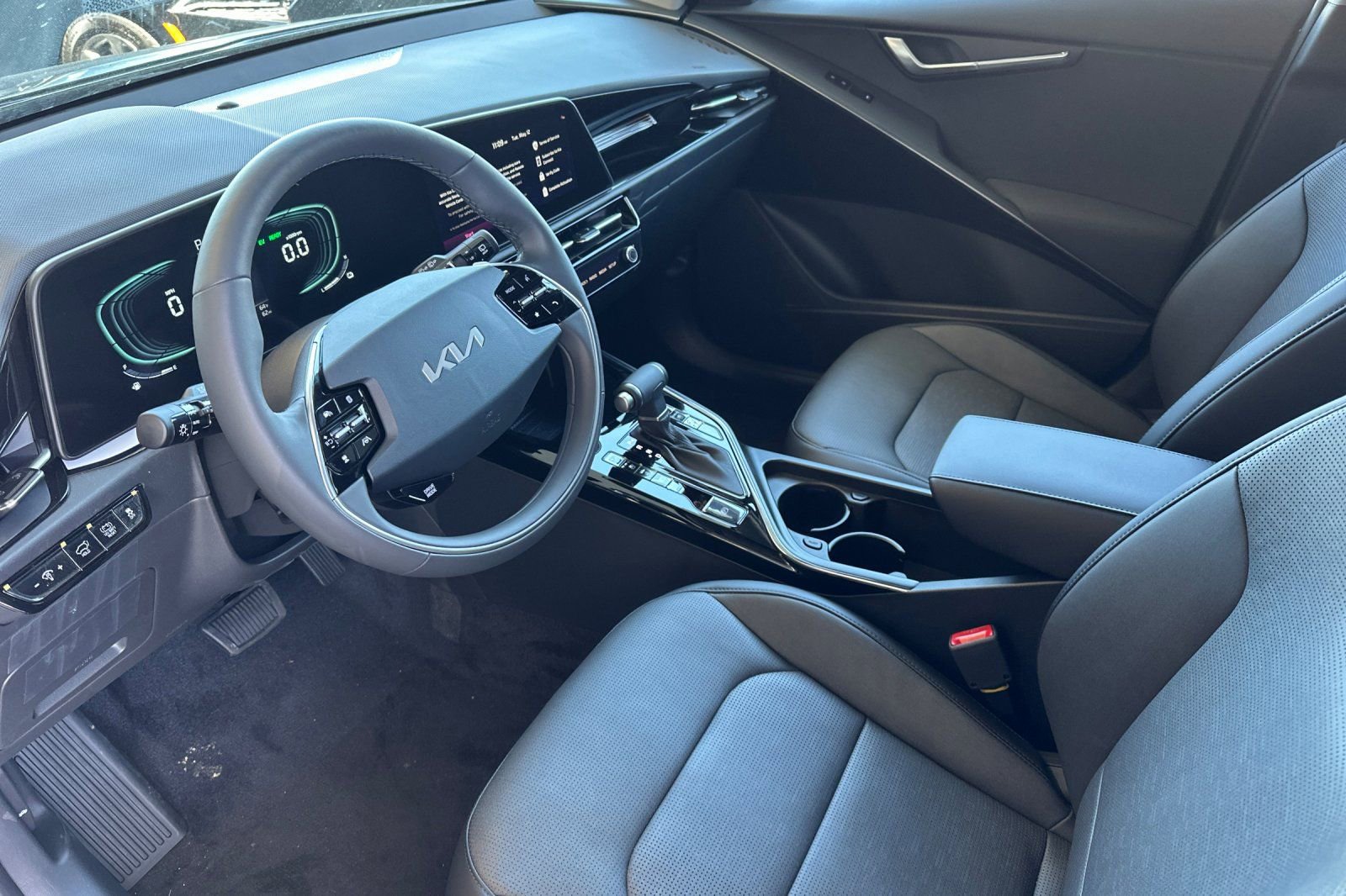 New 2026 Kia Niro FWD image 10
