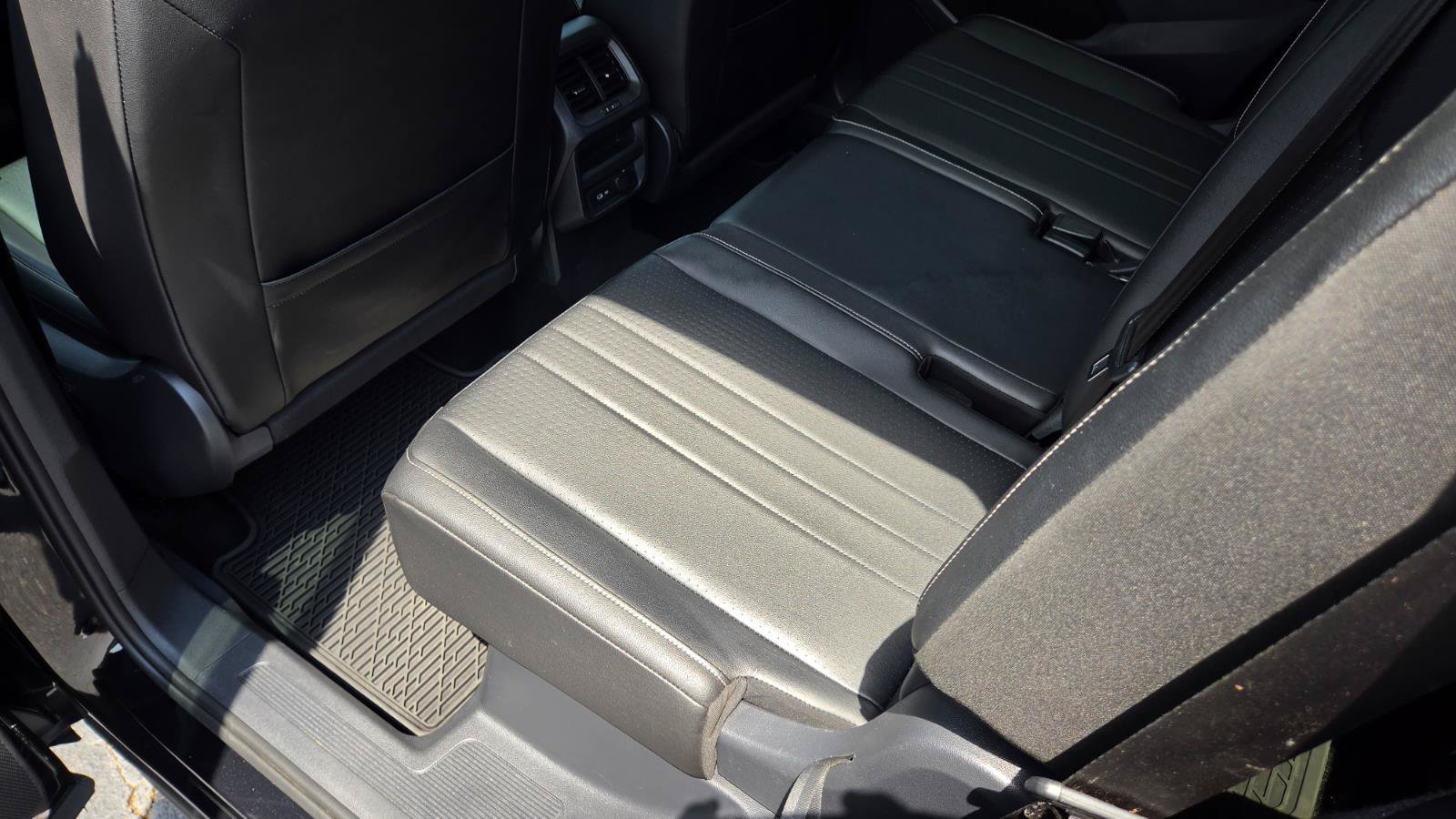 Certified 2023 Volkswagen Tiguan SE w/ Panoramic Sunroof Package FWD image 44