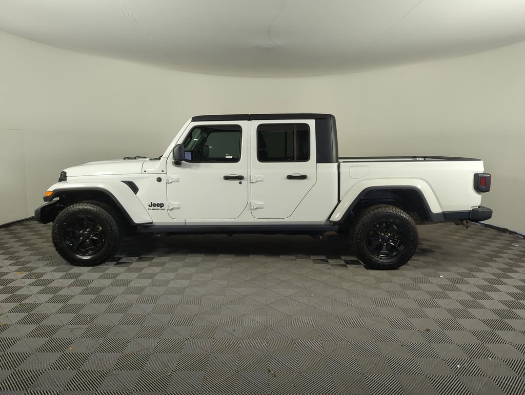 Used 2022 Jeep Gladiator Willys image 8