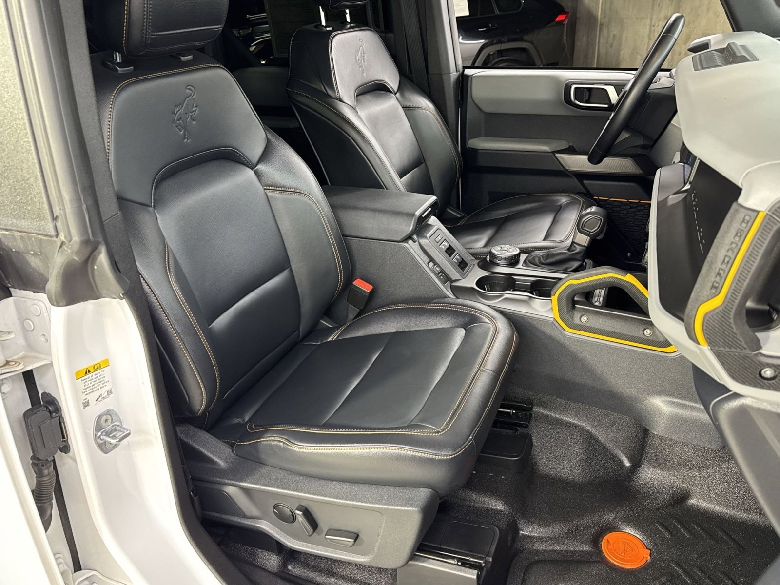 Used 2023 Ford Bronco Badlands image 31