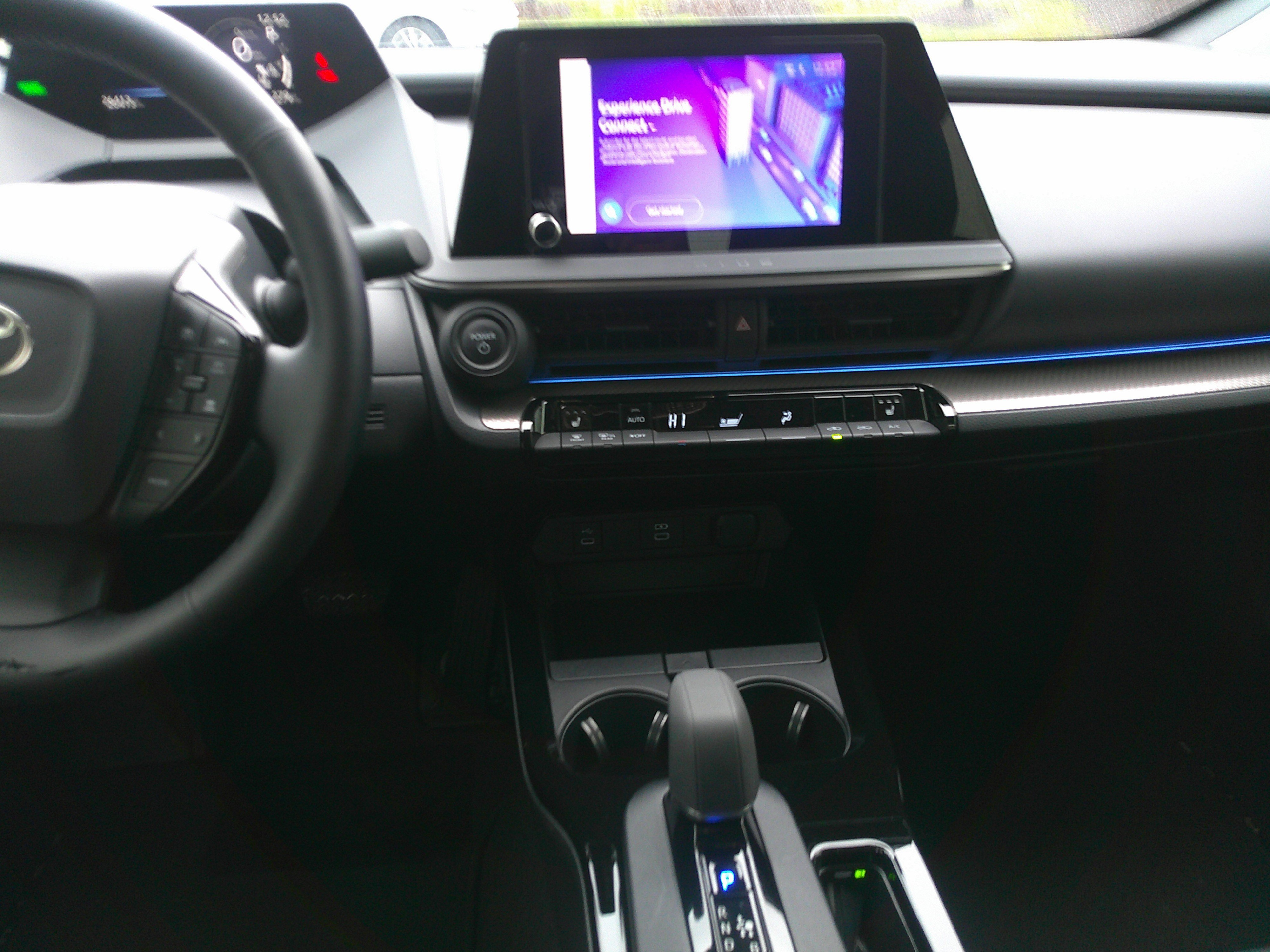 Used 2024 Toyota Prius XLE image 31